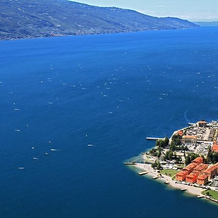 Campione Ora Apartments By Gardadomusmea Campione del Garda Eksteriør billede