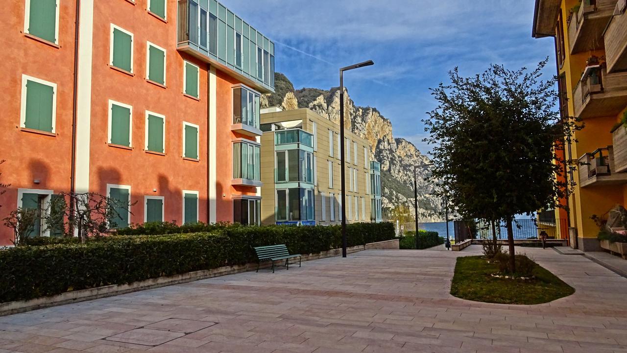 Campione Ora Apartments By Gardadomusmea Campione del Garda Eksteriør billede
